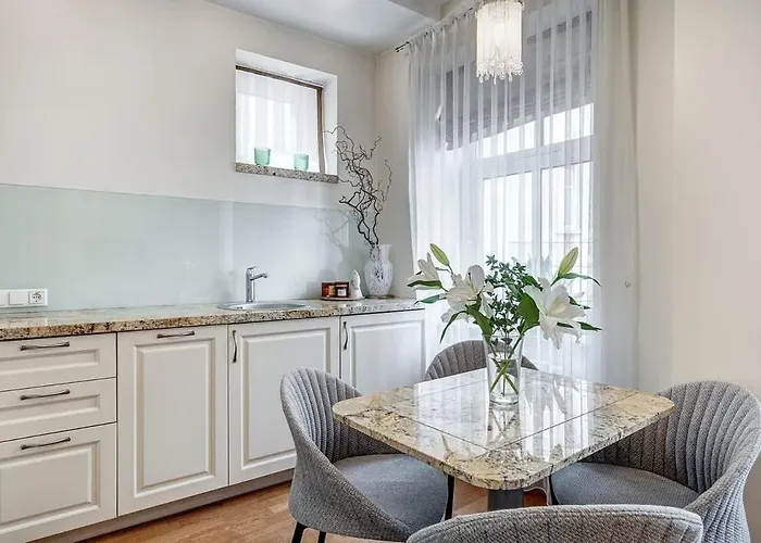 Domillion New Old Town Amber 1bdr Z1b4 *