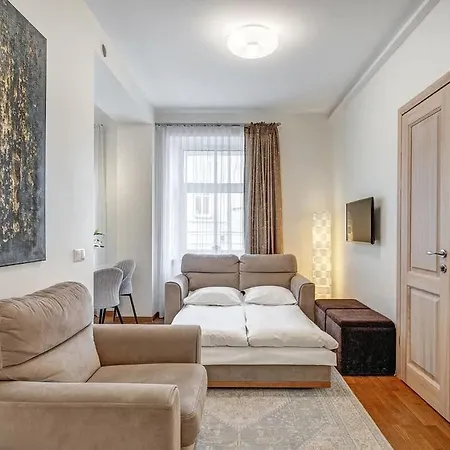 Domillion New Old Town Amber 1bdr Z1b4