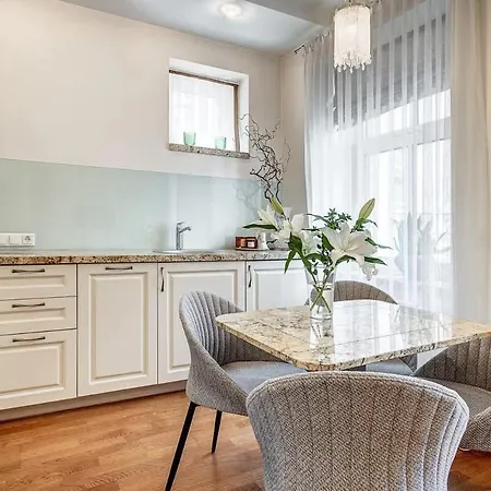 Apartamento Domillion New Old Town Amber 1bdr Z1b4